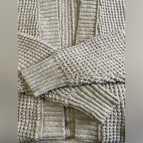 American Eagle cardigan - Picture 8 of 8